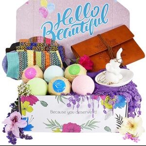 Colorful Gift Box bundle with Bath Bombs and Accessories, socks and scarf🧣.